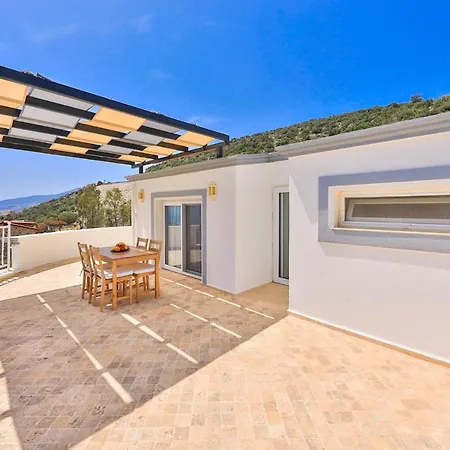 Tua Kalkan / Cozy Duplex With Splendid Seaview & Pool Vakantiehuis *